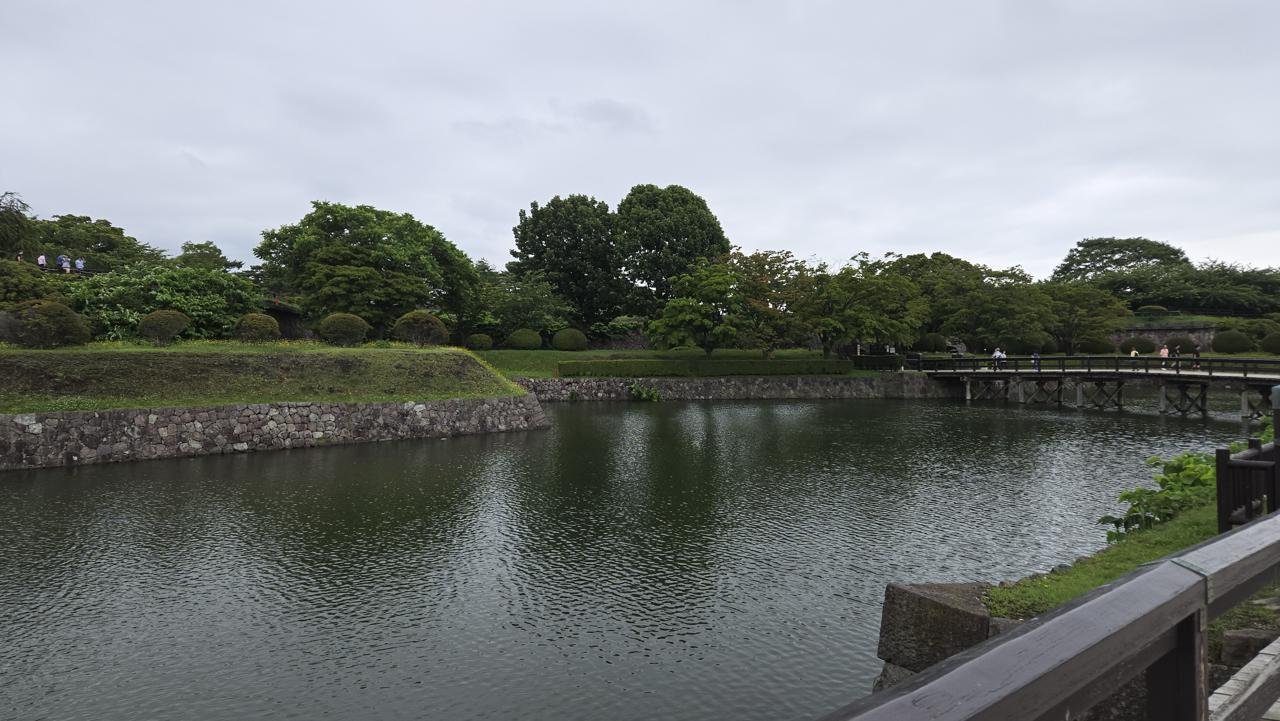 Apparently, in the decades when fortress was unused, they collected ice from the moat in the winter, and sold it across Japan. Apparently, in the decades when fortress was unused, they collected ice from the moat in the winter, and sold it across Japan.